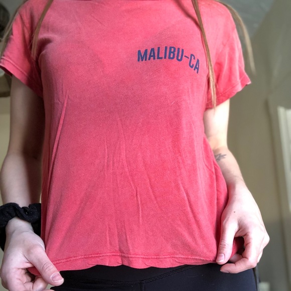 Red tee - Picture 2 of 3